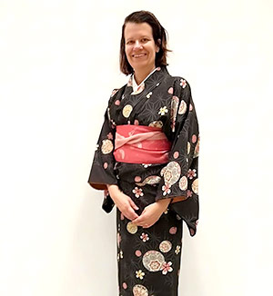 Photo of Colleen Keating wearing a kimono